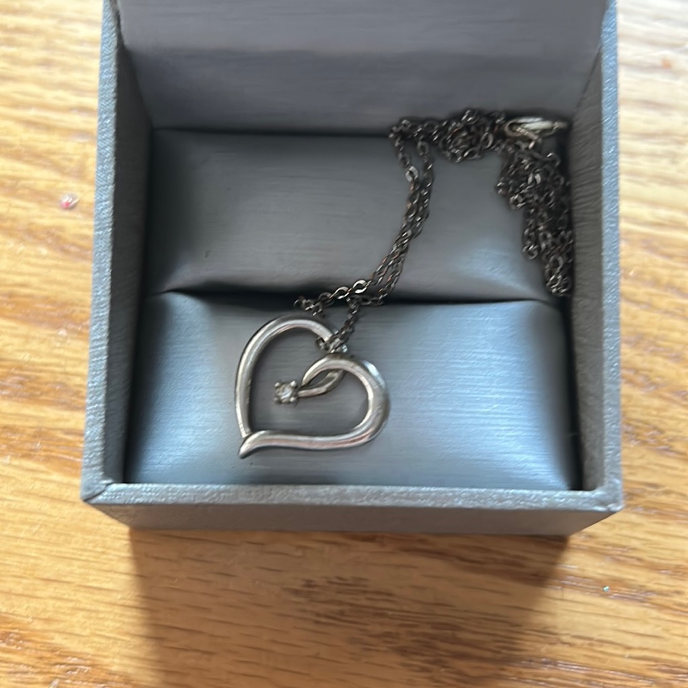 Zales hear pendant